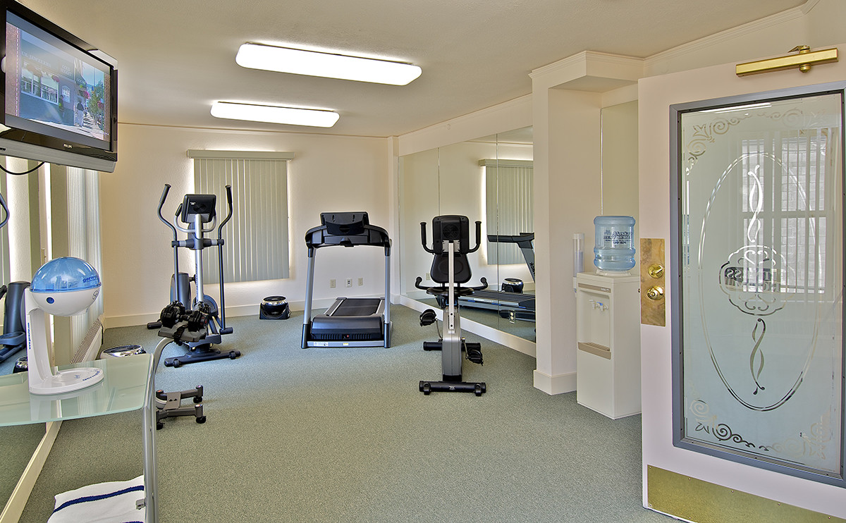 anchorage hotels on-site gym